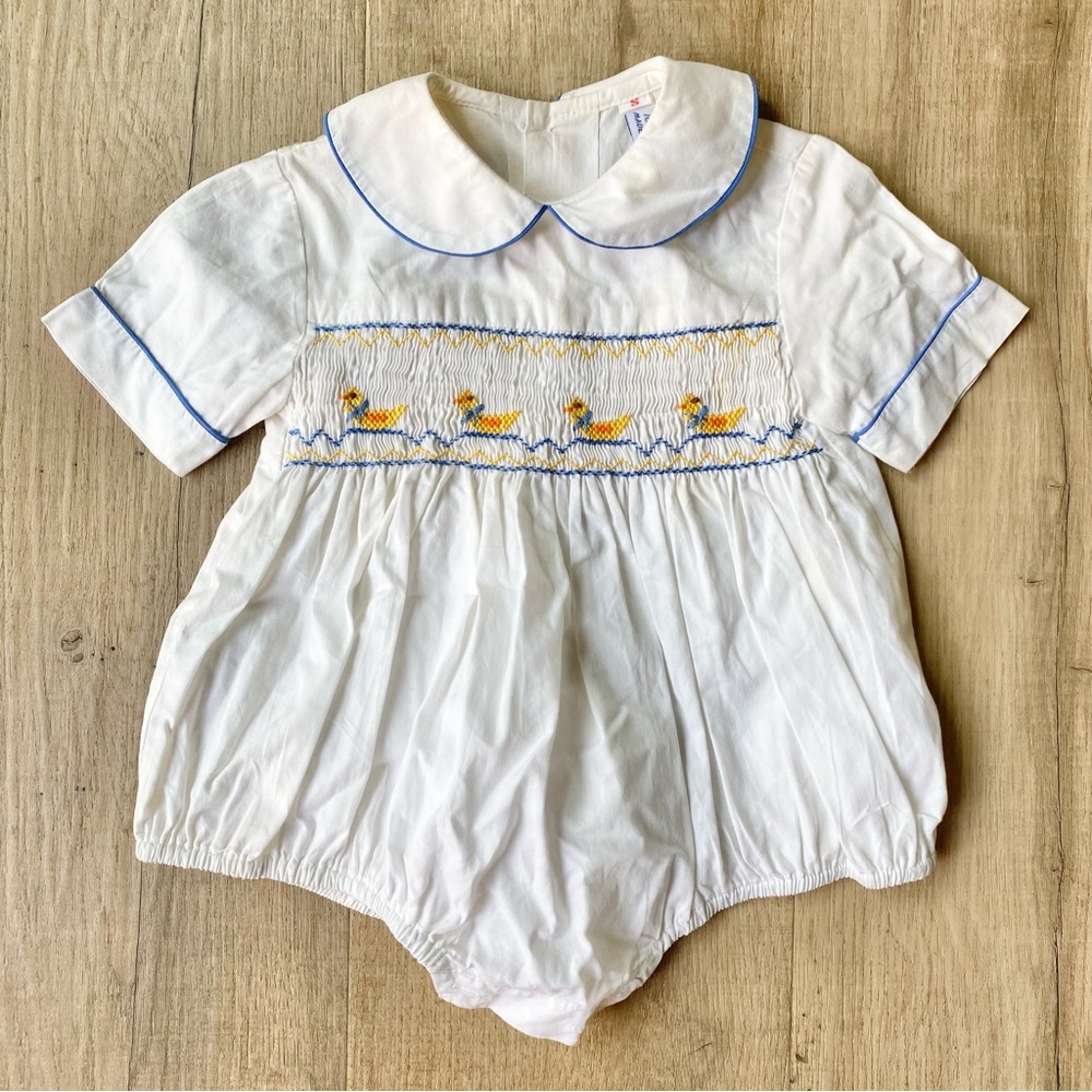 Vintage White Romper w/ Duck Embroidery & Peter Pan Collar Size S (Guess 3-6M)